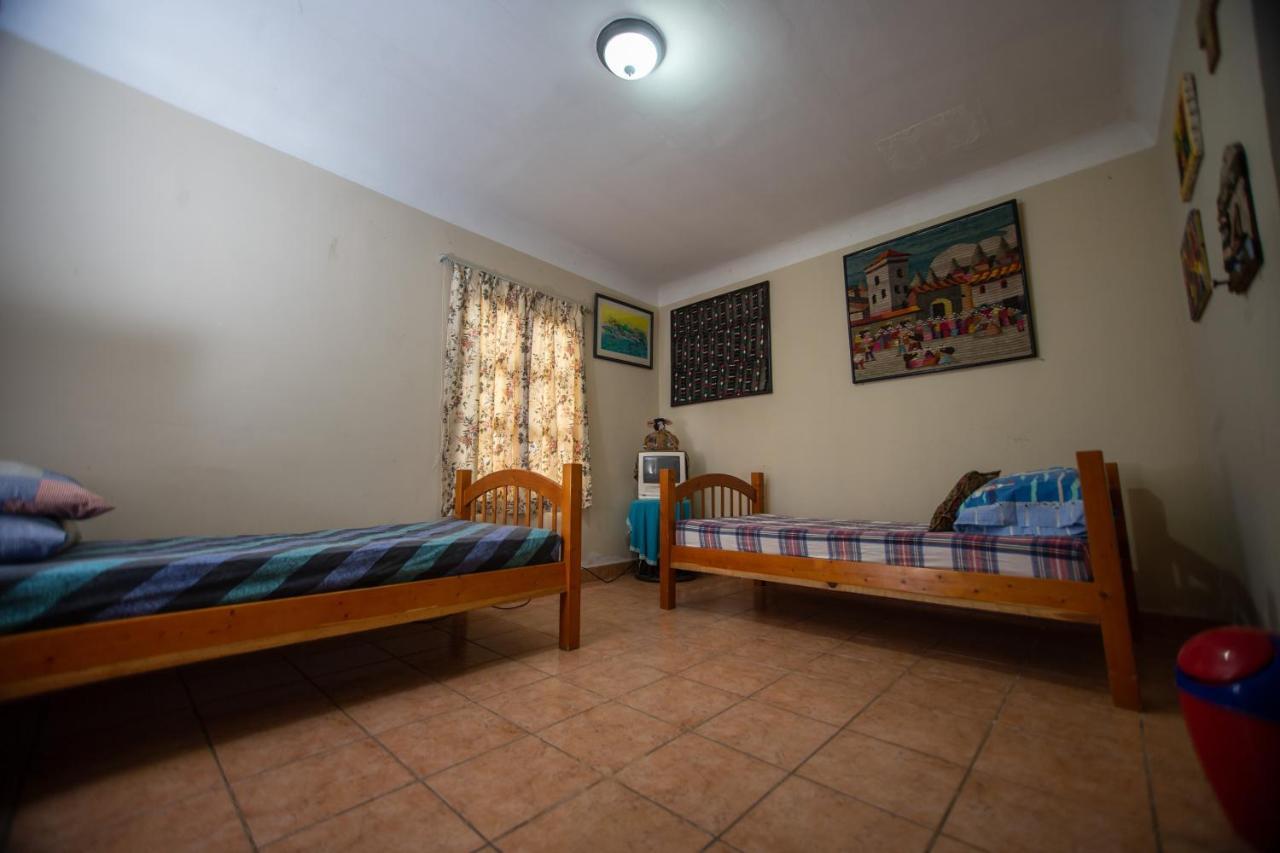 Santa María del Lago San Pedro La Laguna Exterior foto