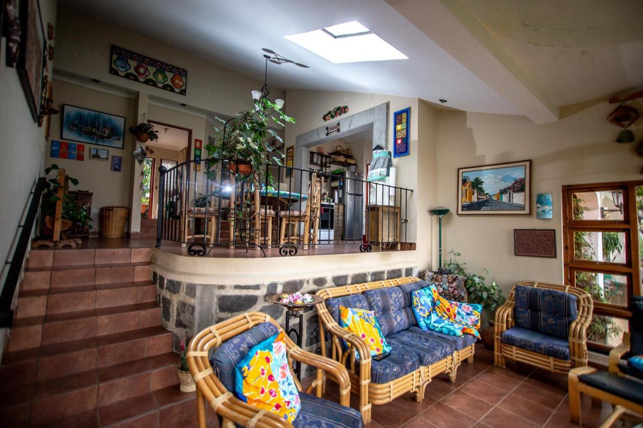 Santa María del Lago San Pedro La Laguna Exterior foto